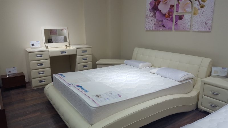 Продам Кровать из эко кожи Nuvola 1
