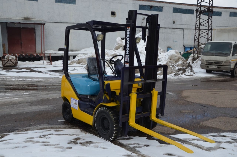 бу японский погрузчик Komatsu FD15W-18