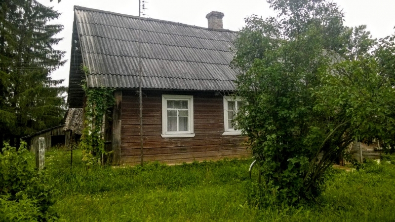 Добротный крепкий дом с баней рядом с озером, 47 соток земли