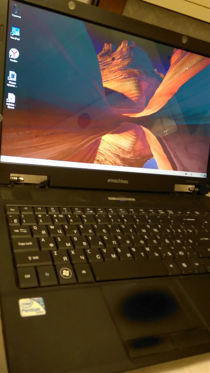 Ноутбук EMachines E727 2 ядра 2200 Mhz 2 Gb 300 hdd 15,6 cr wi-fi camer